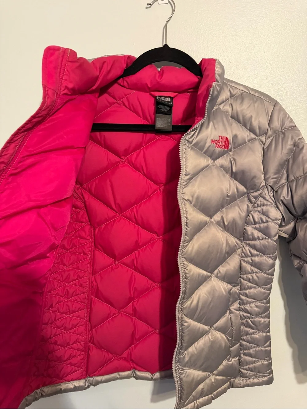 The North Face Gray Puffer Jacket with Pink Lining - Youth XL(18)